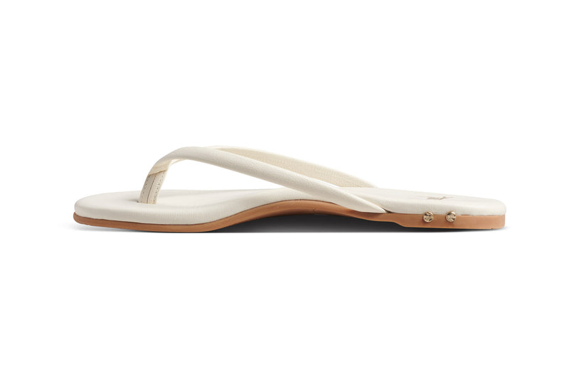 Sunbeam leather flip flop sandal in vanilla - side shot