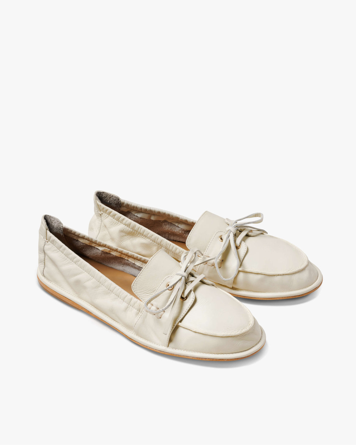 Boatbird leather loafers in vanilla - product angle shot