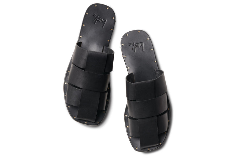 Broadbill leather sandal in black - product top shot