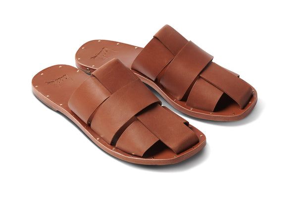 Broadbill leather sandal in cognac - product angle shot