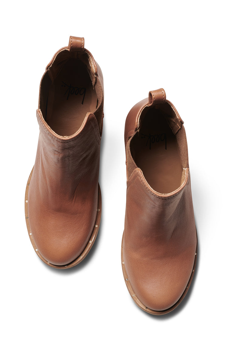 Condor leather boots in cognac - top shot