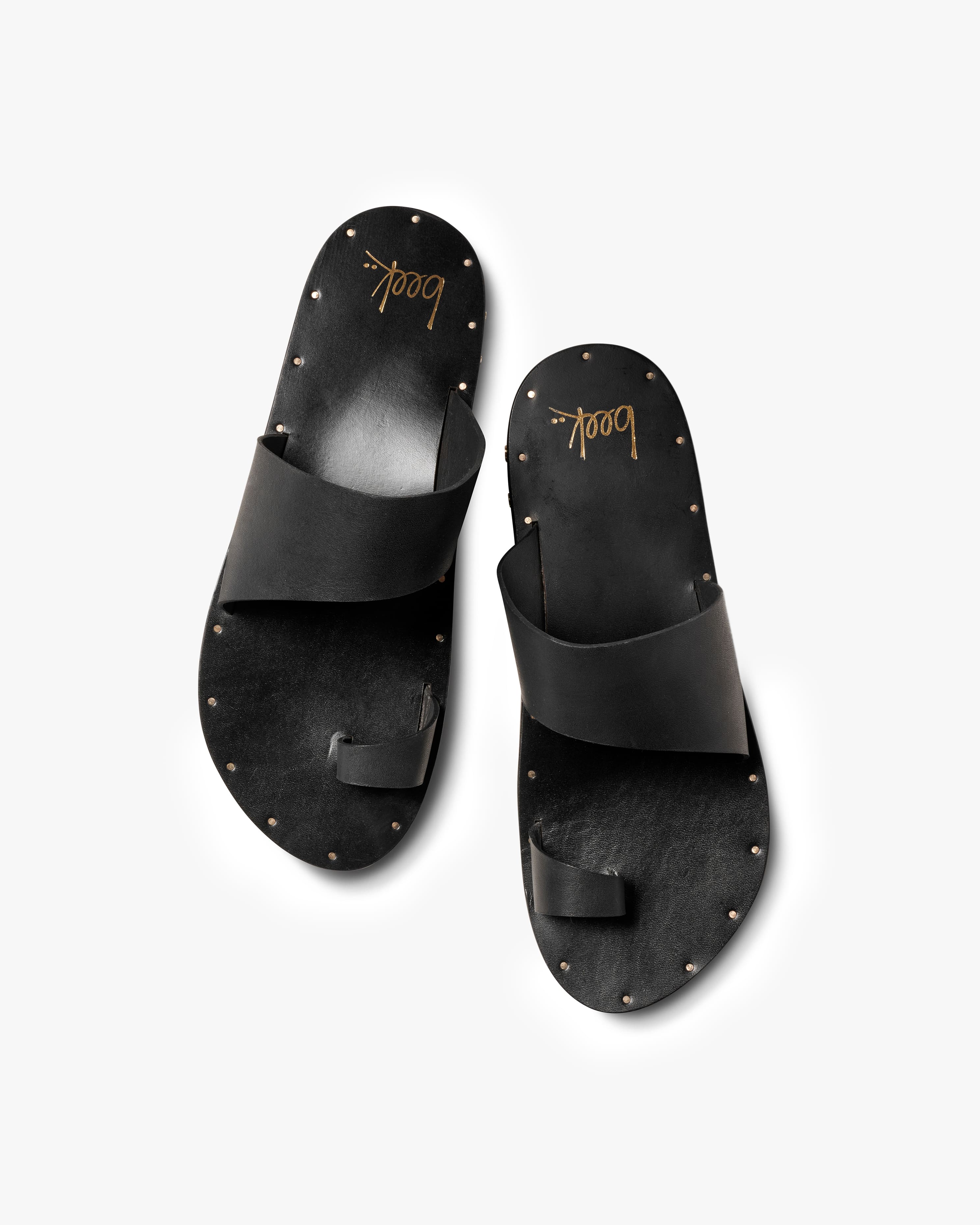 Finch Leather Toe Ring Sandal - Black | beek