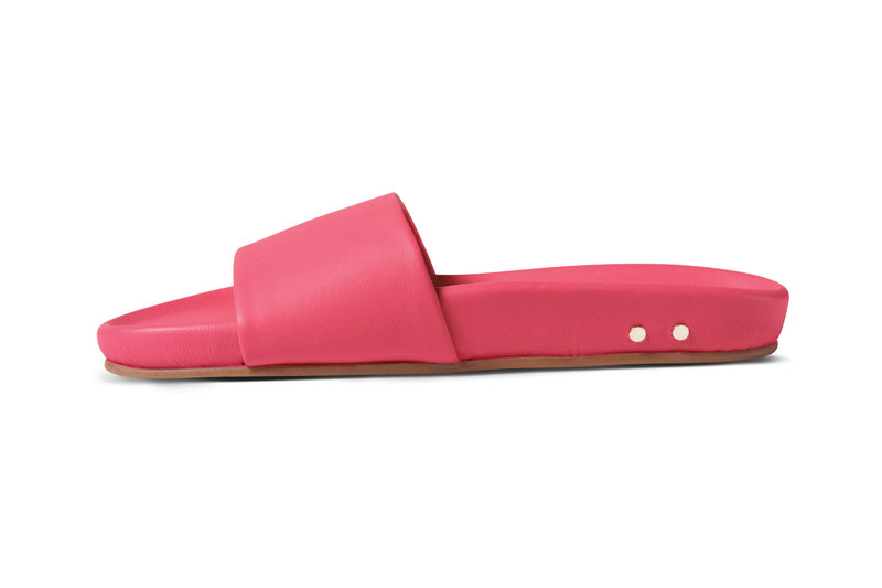 Gallito leather slide sandal in azalea - side shot