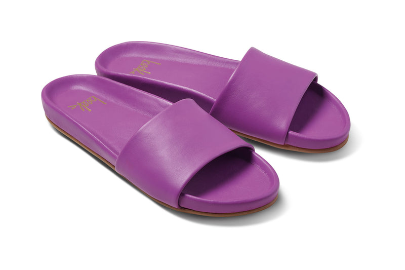 Gallito leather slide sandal in iris - angle shot