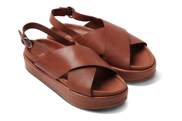 Gull leather platform sandal in cognac - product angle shot