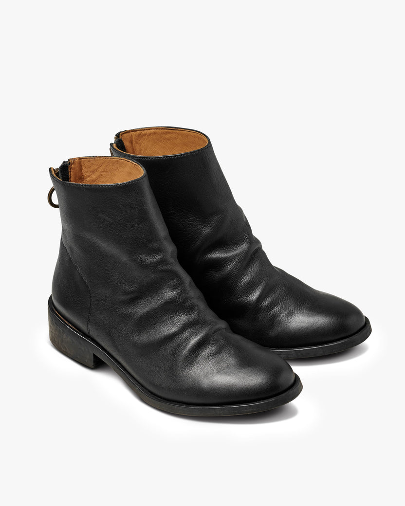Hawk leather ankle boot in black - product angle shot
