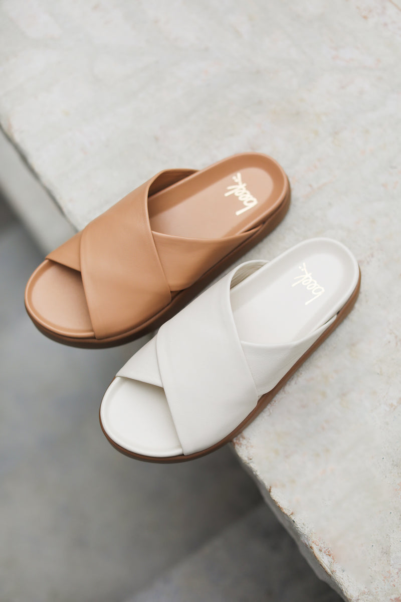 Hen leather platform criss-cross sandals in beach and eggshell