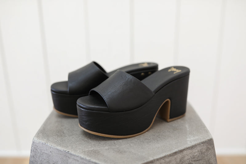 Ibis leather platform heel sandals in black, angle view