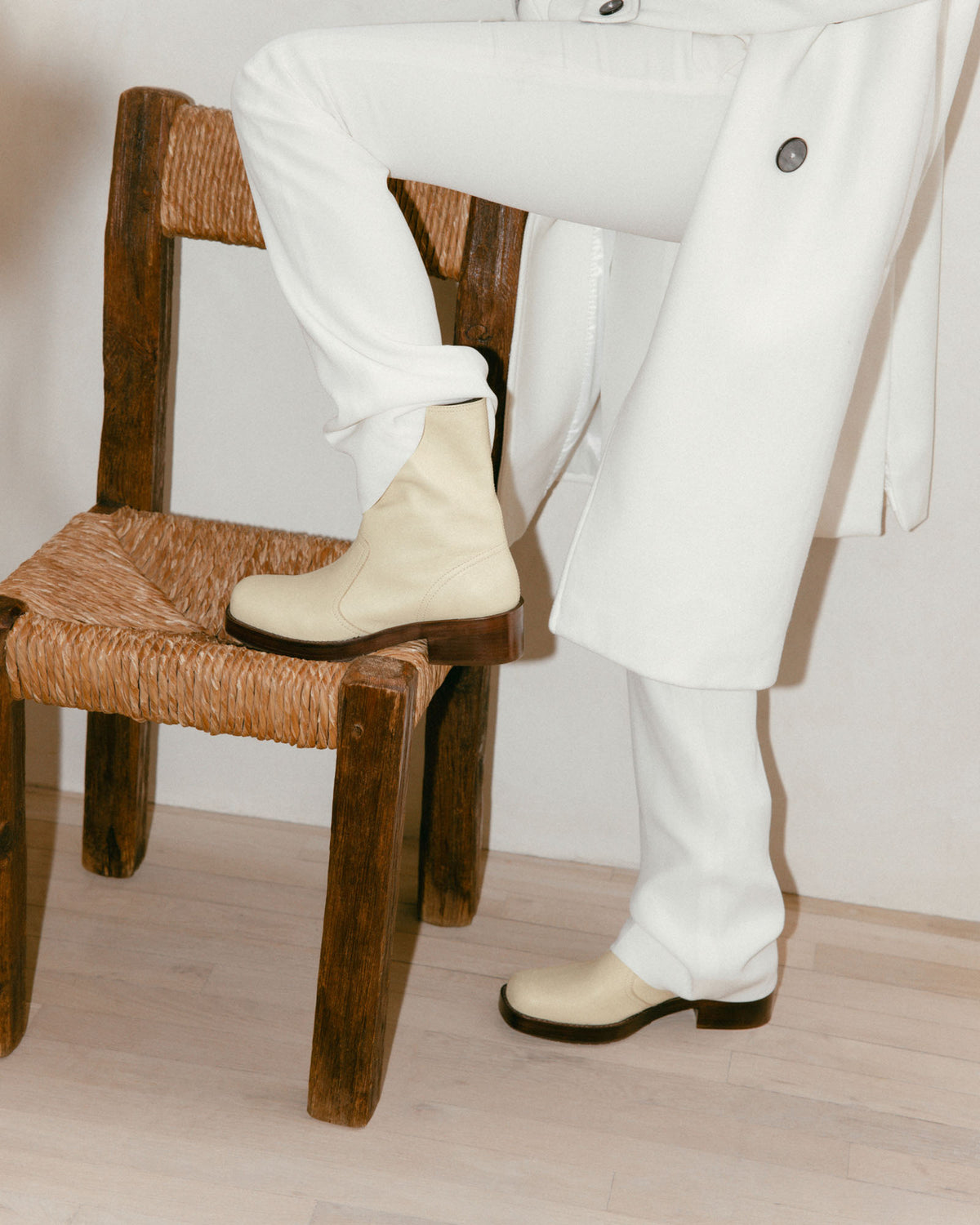 RIDER BOOT - Eggshell