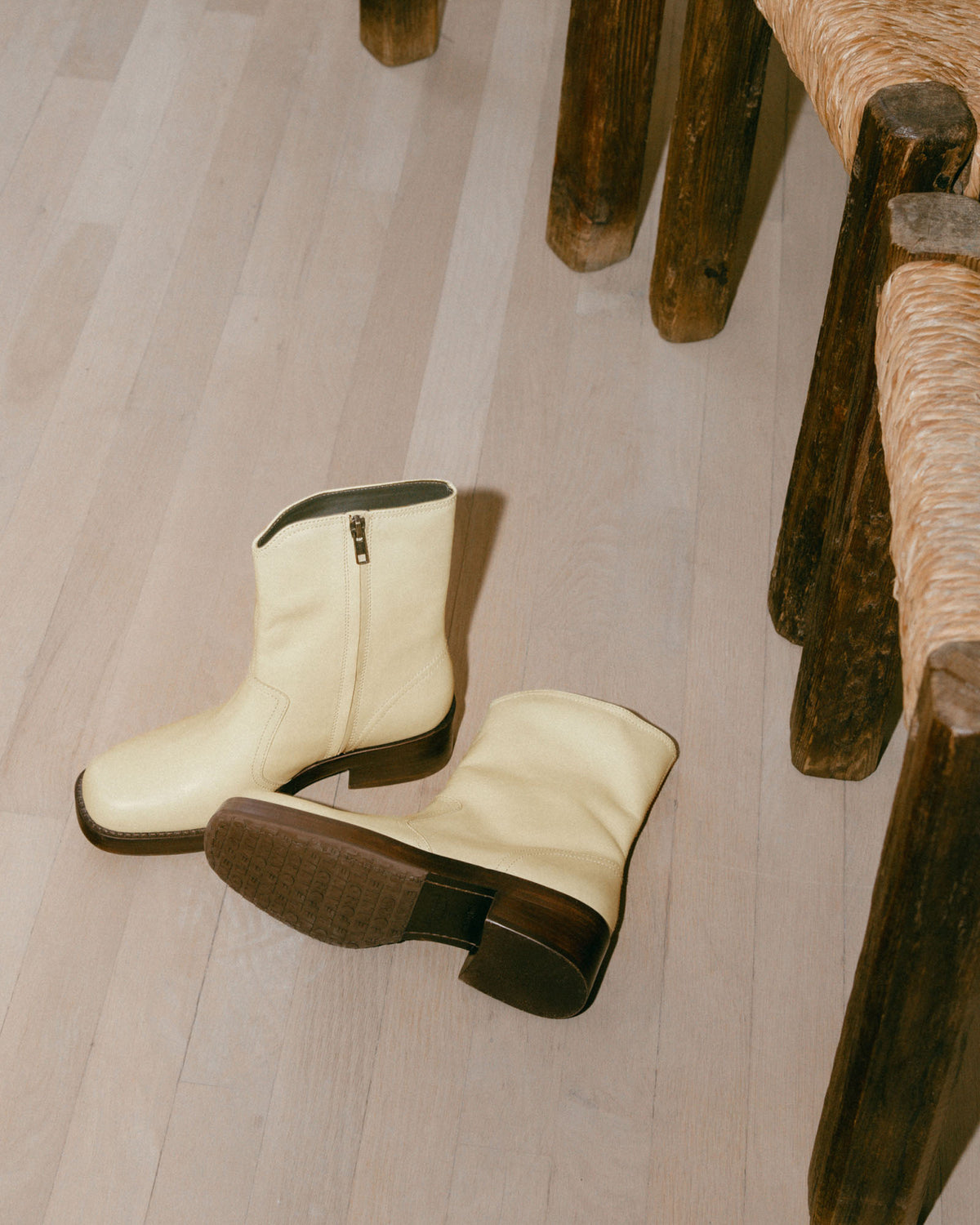 RIDER BOOT - Eggshell