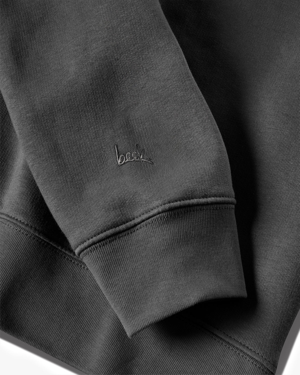 Little Bird Sweatshirt in vintage black - product detail shot