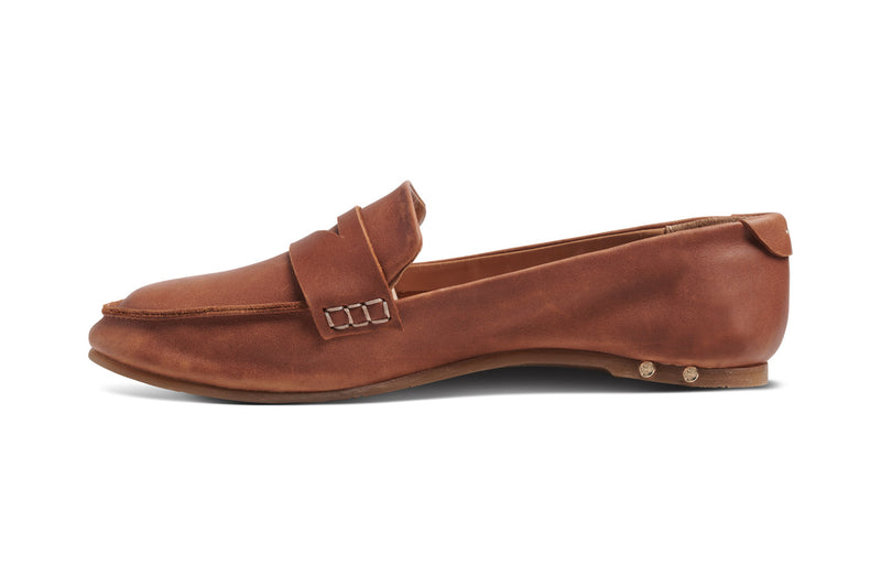 Moorhen leather moccasins in cognac - side shot
