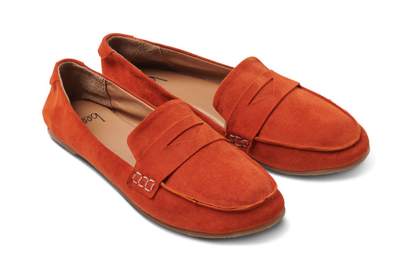Moorhen suede moccasin in pumpkin - angle shot