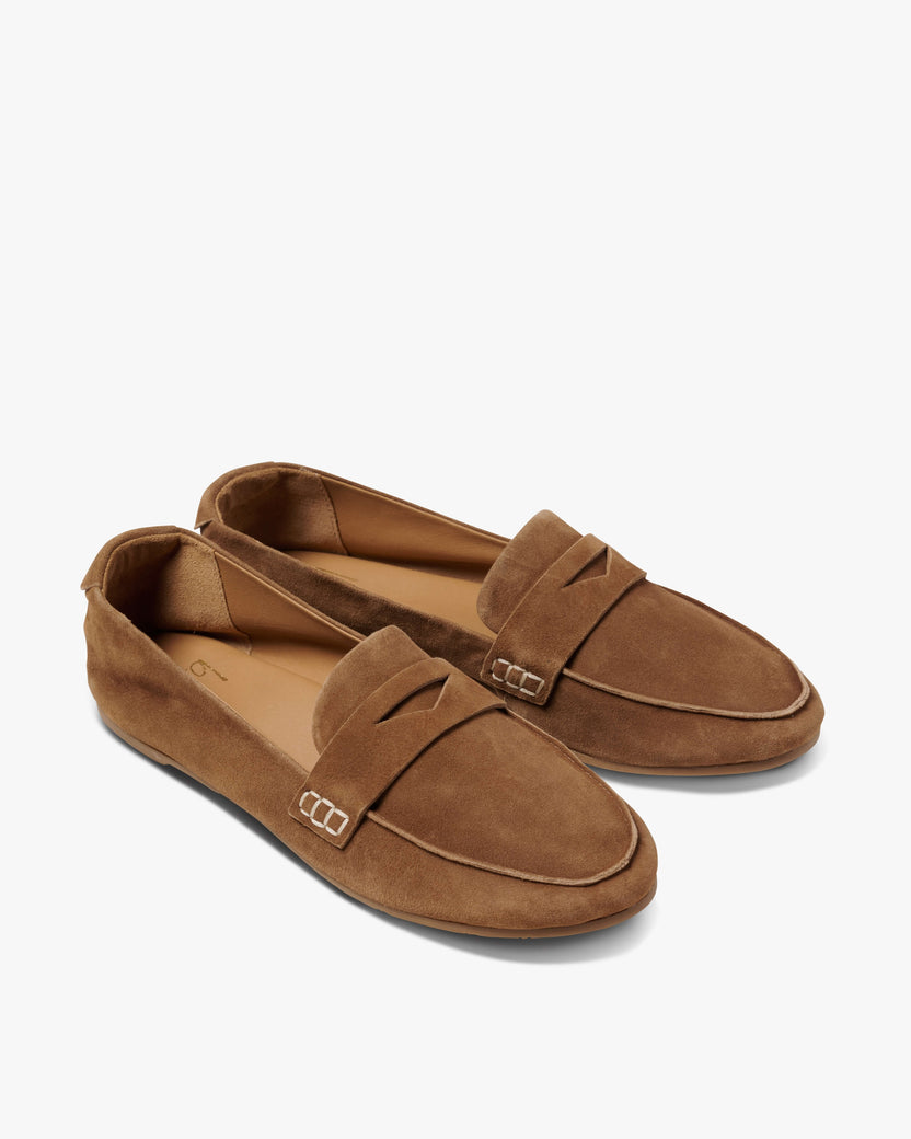 Moorhen suede loafer in toffee - product angle shot
