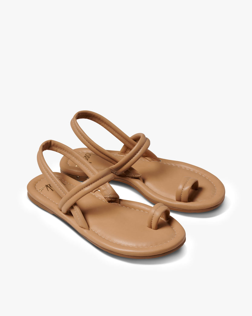 Pavo leather sandal in beach - product angle shot