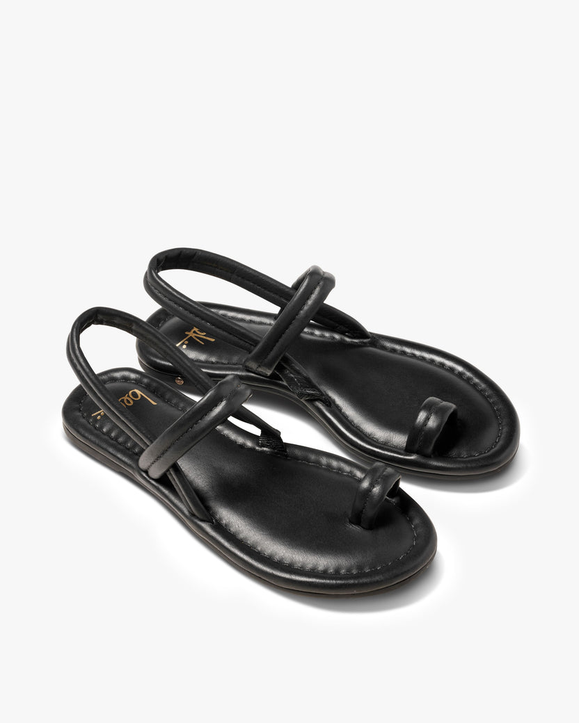 Pavo leather sandal in black - product angle shot