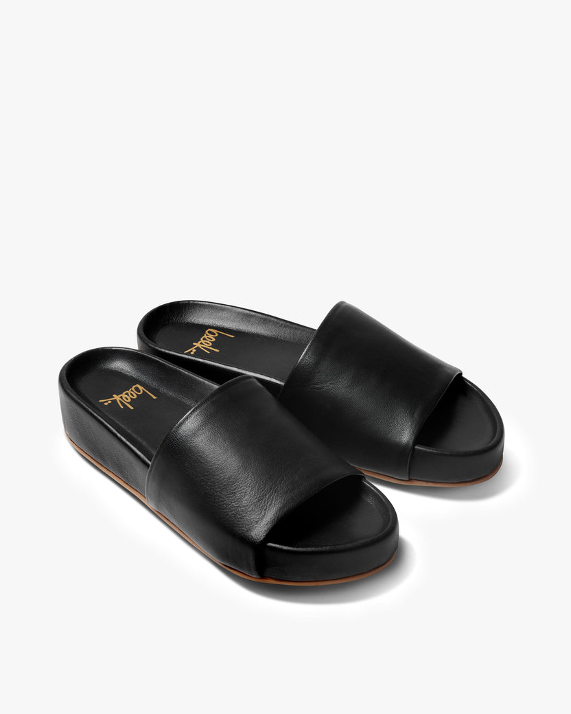 Pelican platform slide sandal - black - angle shot