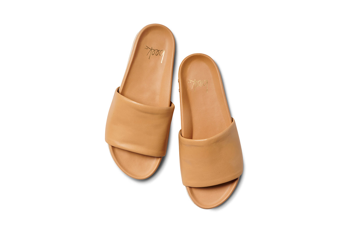 Pelican Stripe leather platform slide sandal in beach - product top shot