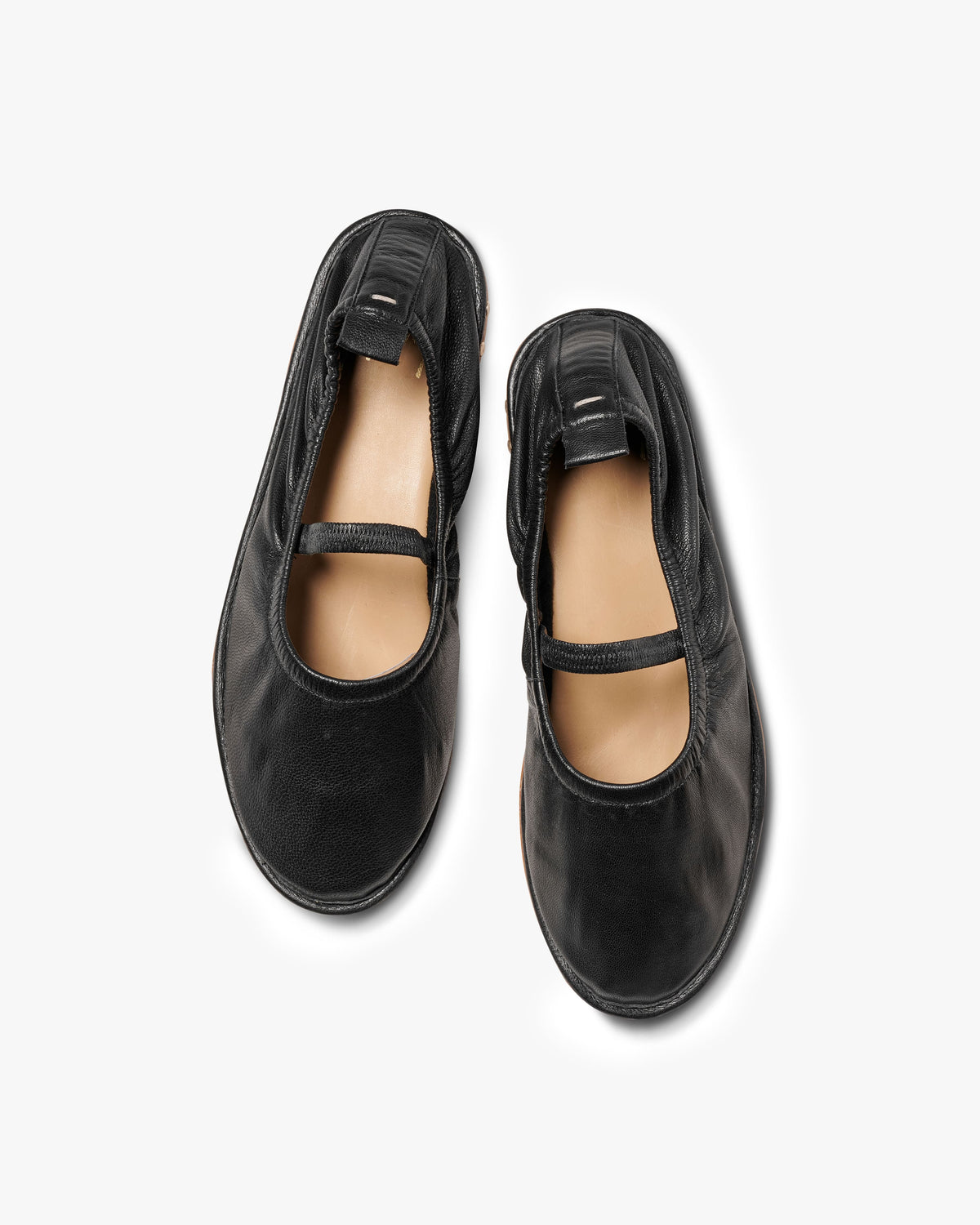 Petey leather ballet shoes in black - product side shot