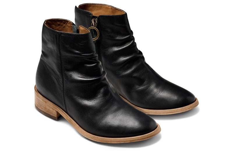 Beek Quail Bootie Black