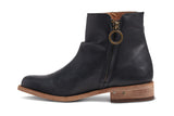 Quail leather boot in black - side shot