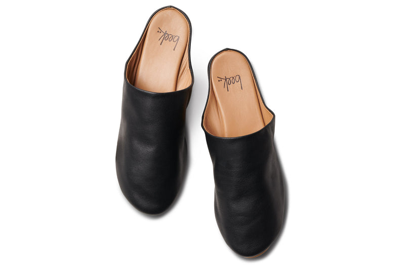 Sanderling leather mule in black - top shot