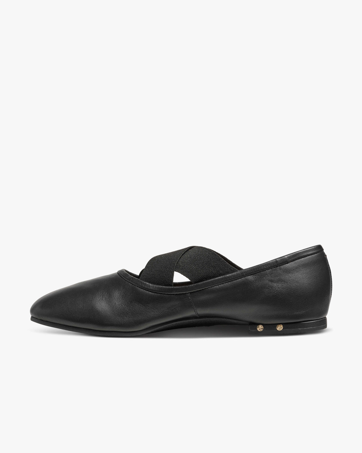 Serin leather ballet shoes in black - product side shot