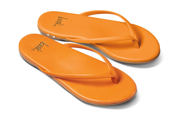 Sunbeam leather flip flop sandal in tangelo - angle shot