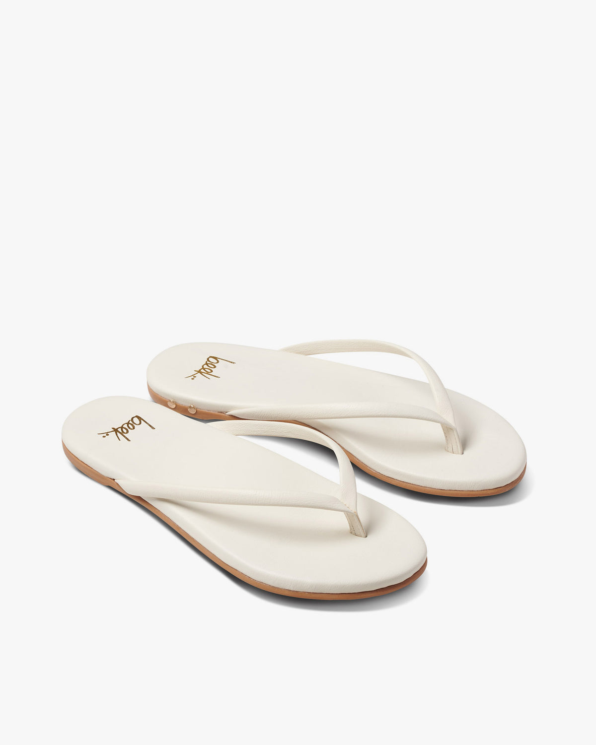 Sunbeam leather flip flop sandal in vanilla - product angle shot