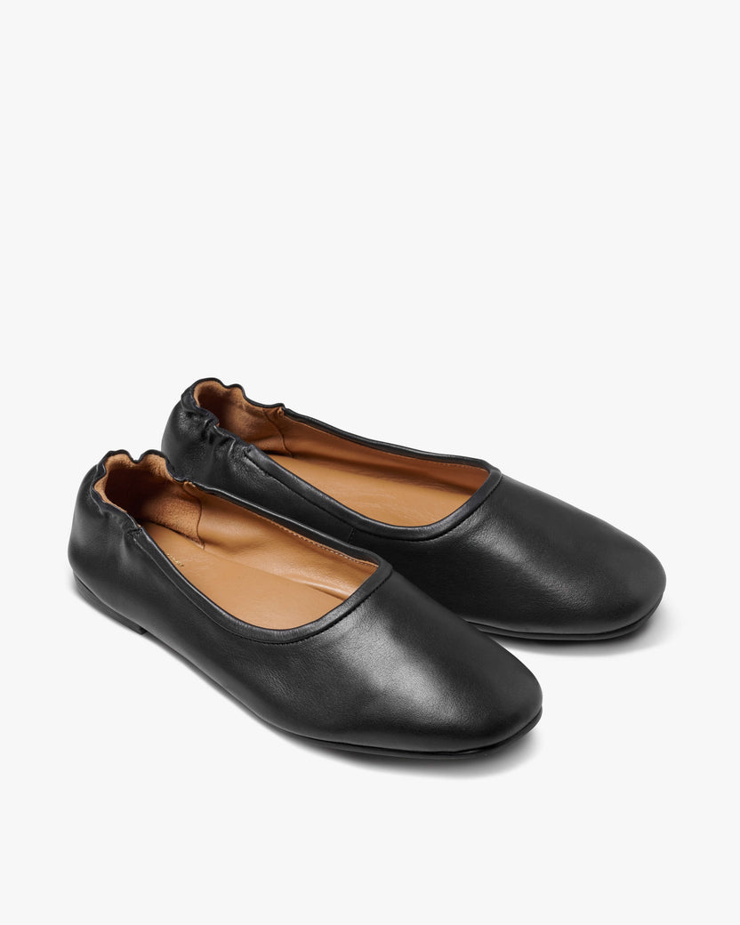 Swan leather ballet flat in black - product angle shot