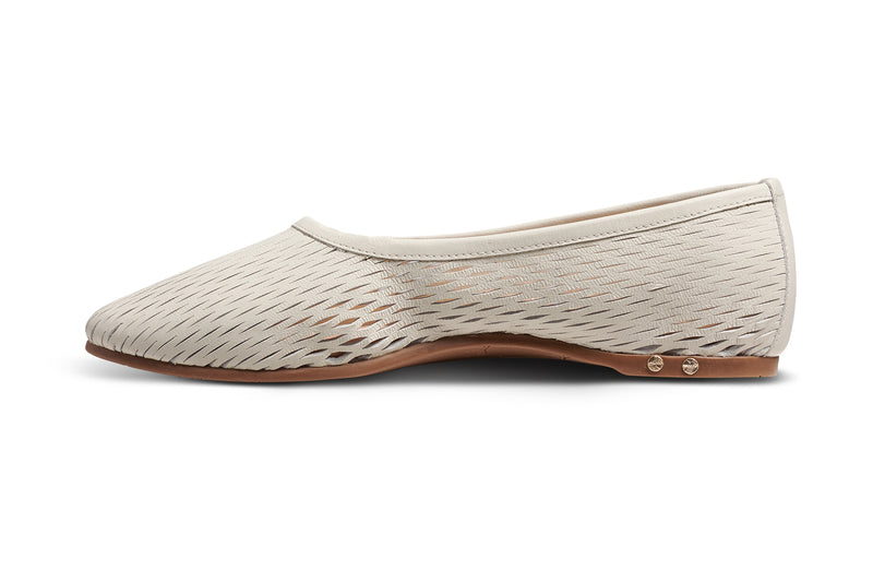 Swiftlet Perforated leather ballet slipper in vanilla - product side shot