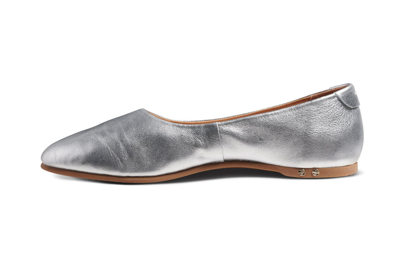 Swiftlet leather ballet slipper in silver - side shot