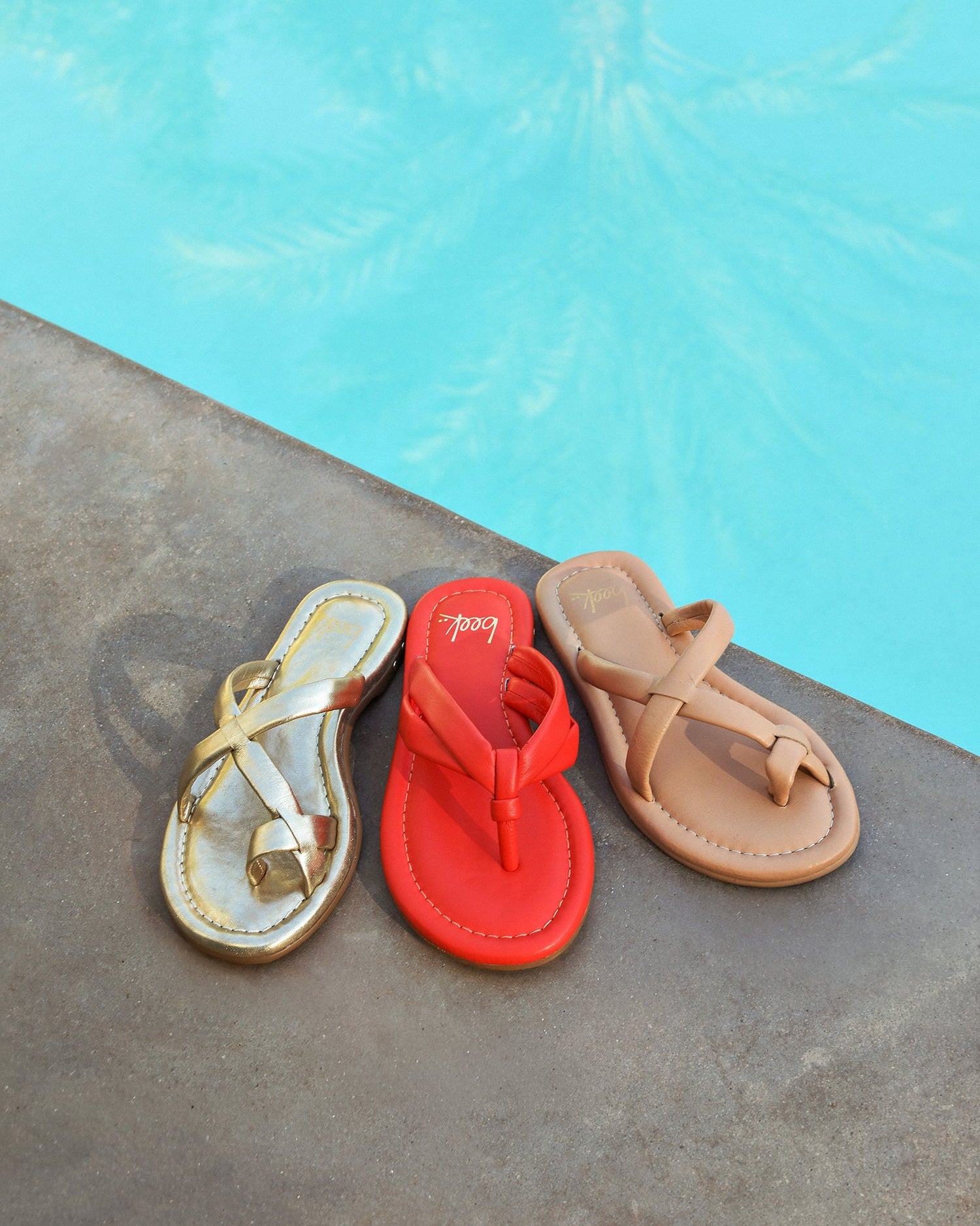 Toucan Leather Thong Sandal - Gold | beek