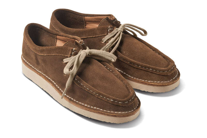Towhee suede lace-up wallabee shoes in chestnut - angle shot