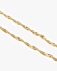 Twisted rope chain anklet in gold product detail shot