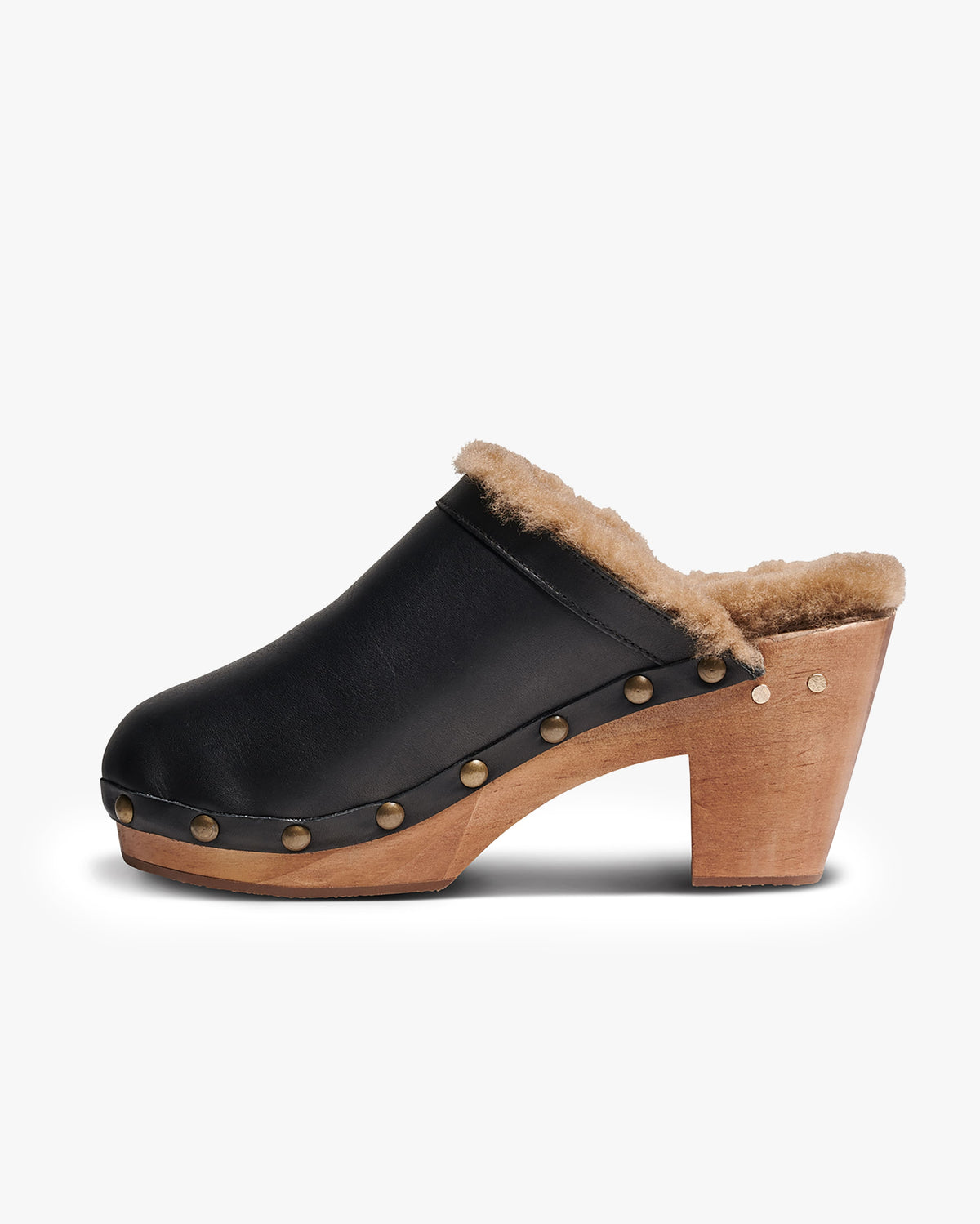 Woodpecker Shearling clogs in black - product side shot