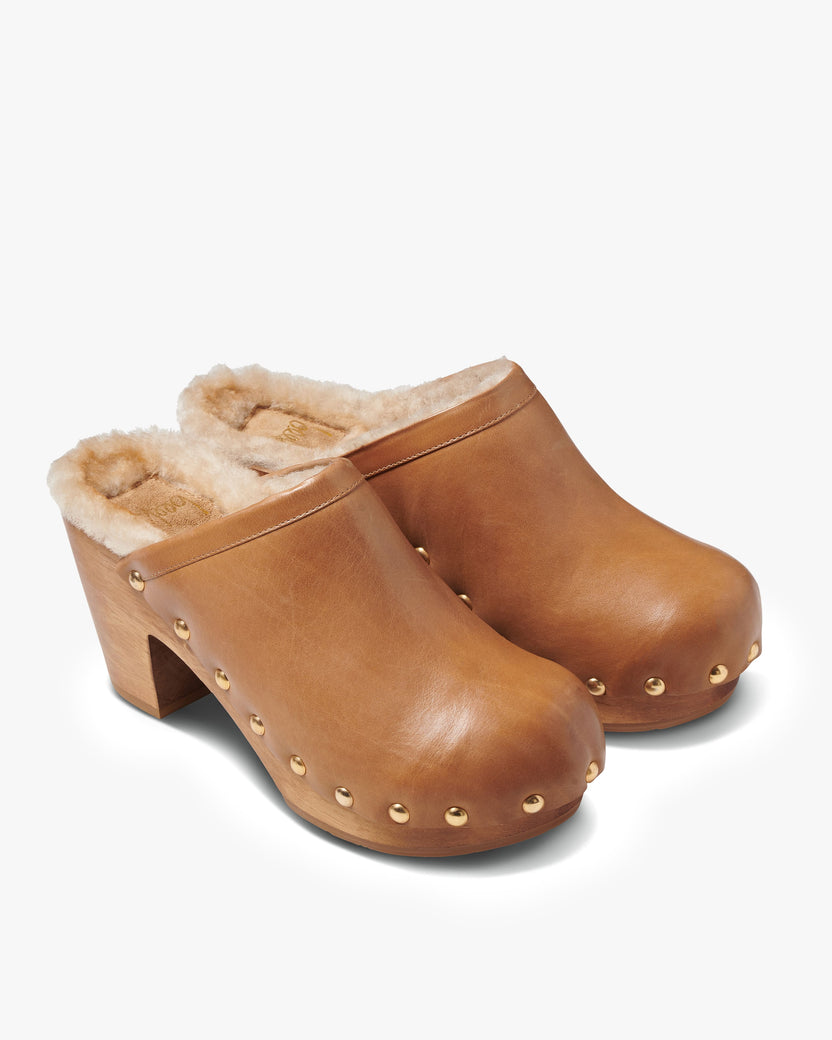 Woodpecker Shearling clogs in saddle - product top shot