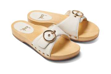 Woodstar clog sandal in vanilla - angle shot