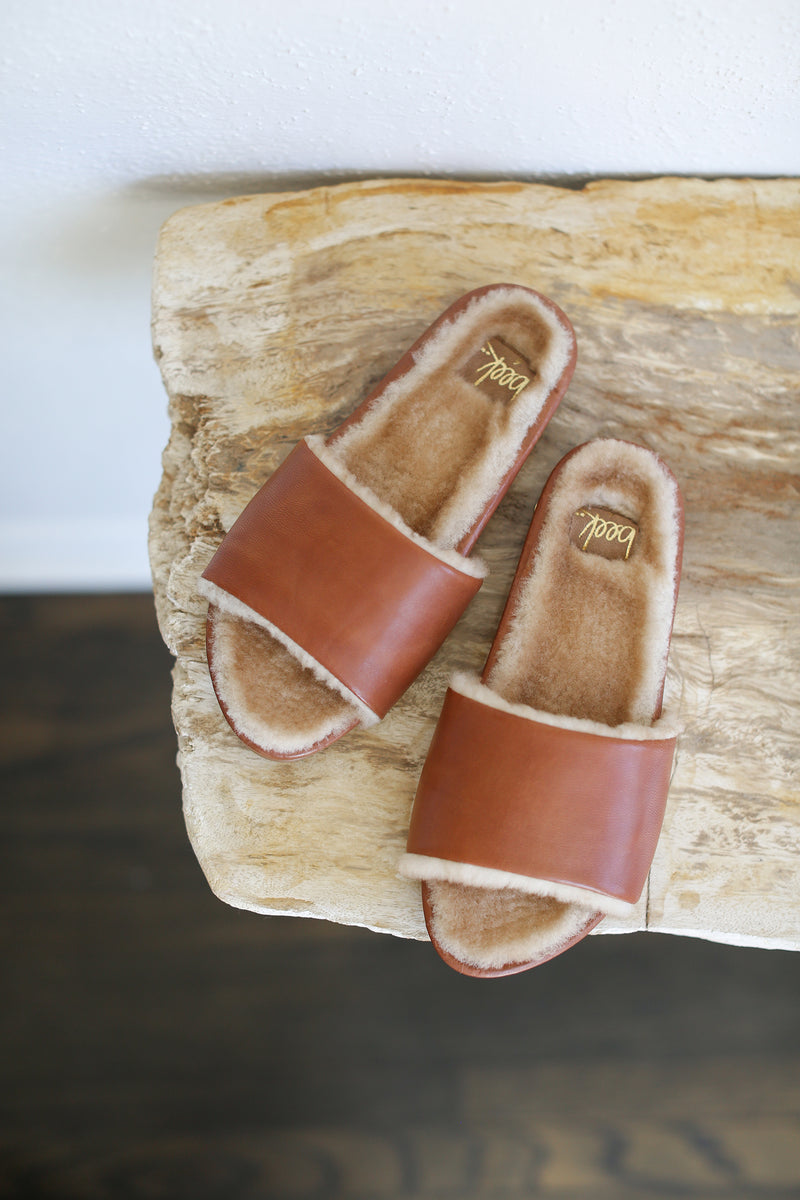 GALLITO MAS SHEARLING slide - cognac - product shot