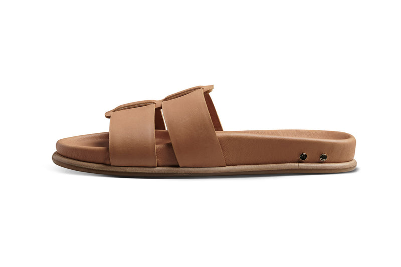 Courser leather slide sandal in honey - product side shot