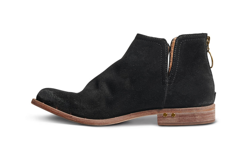 Falcon boot - black - side shot