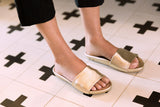 Gallito slide sandal - platinum - on model shot