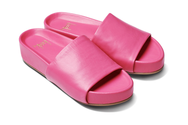 Pelican platform sandal - hibiscus - angle shot