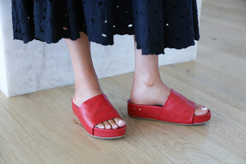 Pelican platform sandal - red - on model shot