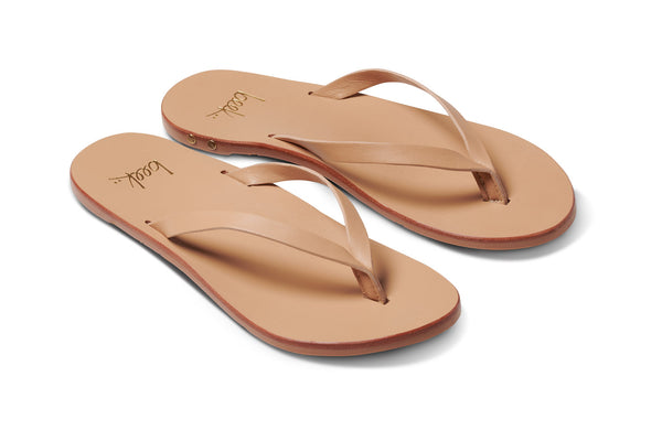 Seabird flip flop - beach - angle shot